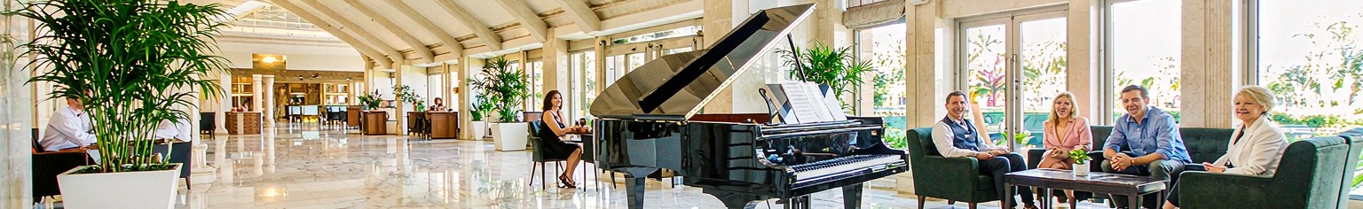 Hotel lobby with grand piano